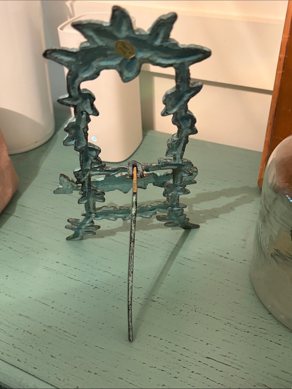 Decorative Floral Metal Easel Stand Green Patina cottagecore shabby ROSES - Picture 5 of 5